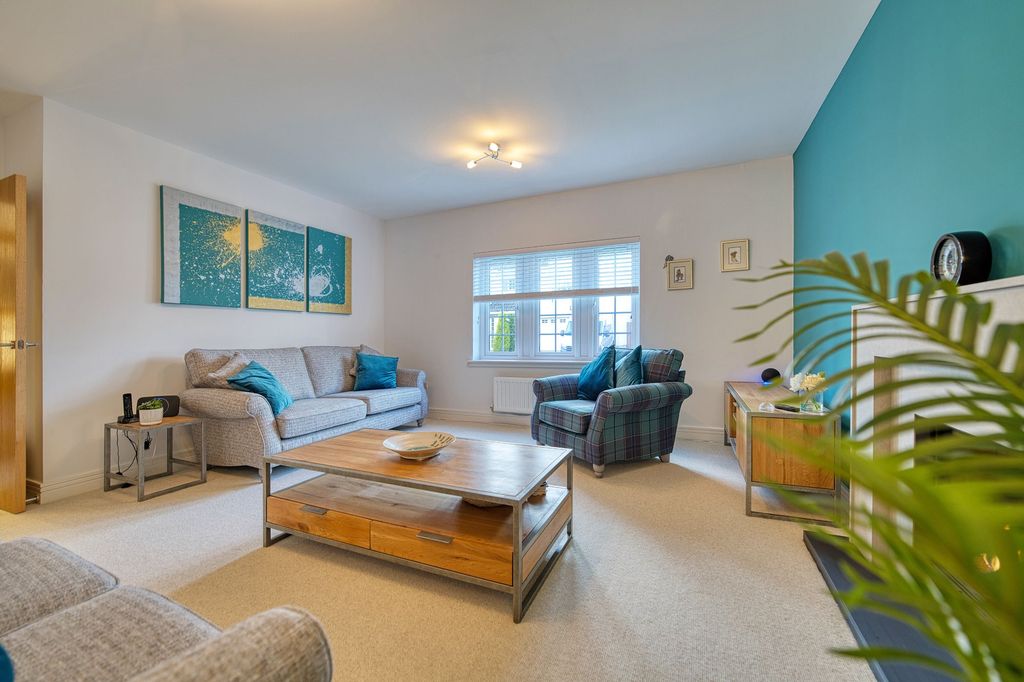 Additional image 7 of 6 bed detached house for saleWellshaw View, Hamilton ML3