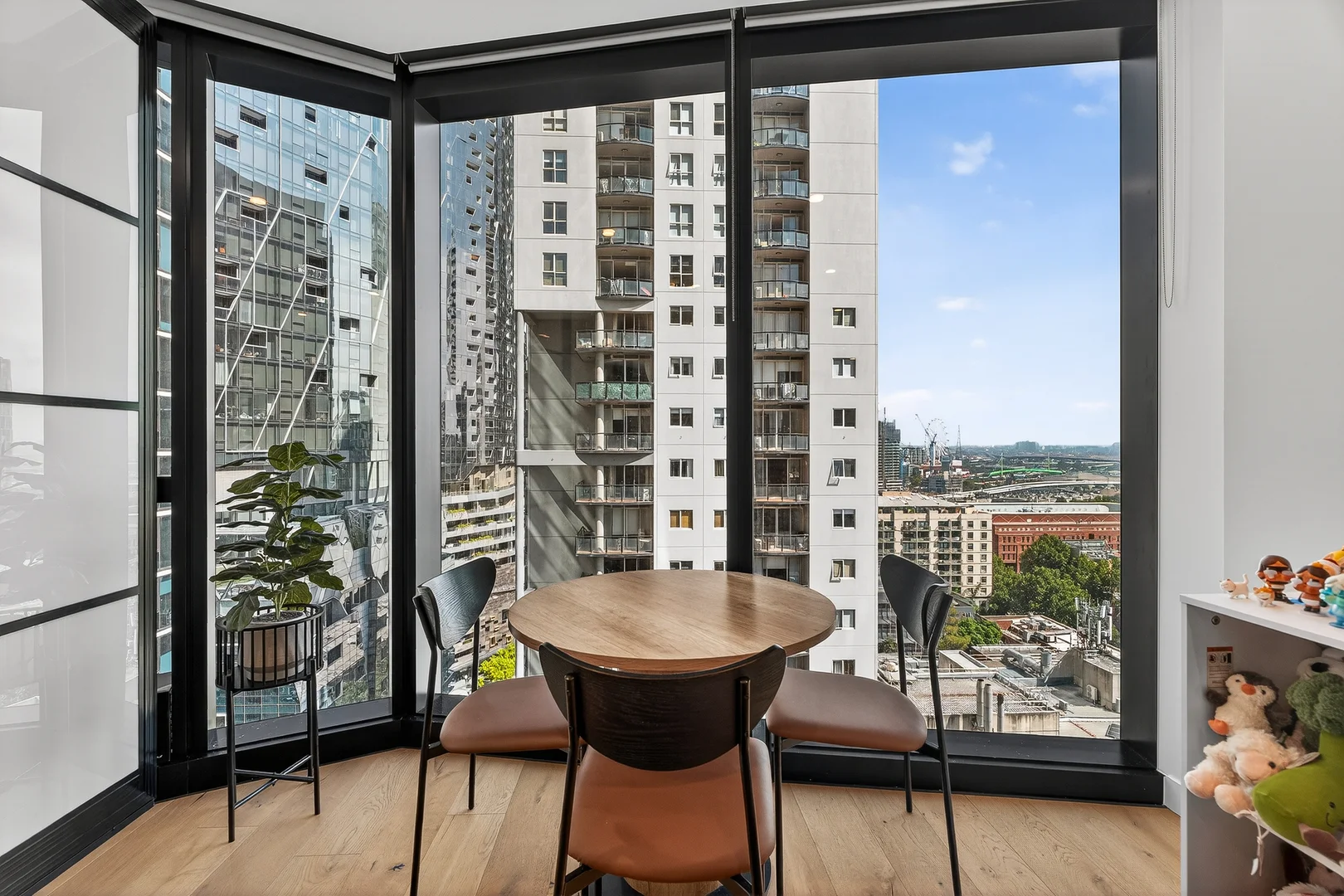 Additional image 2 of 1207/301 King Street, Melbourne VIC 3000
