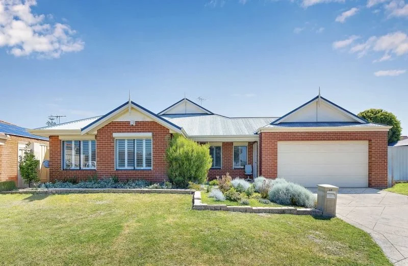 17 Antibes Court, Mindarie WA 6030