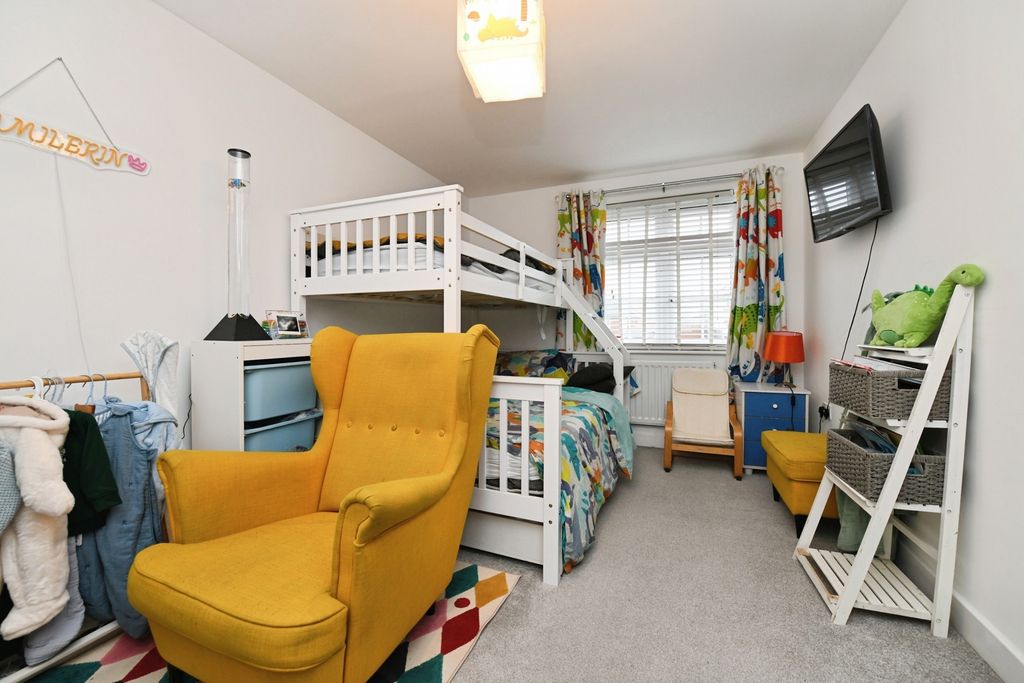 Additional image 6 of 2 bed flat for saleBadger Mount, Braintree, Essex CM7