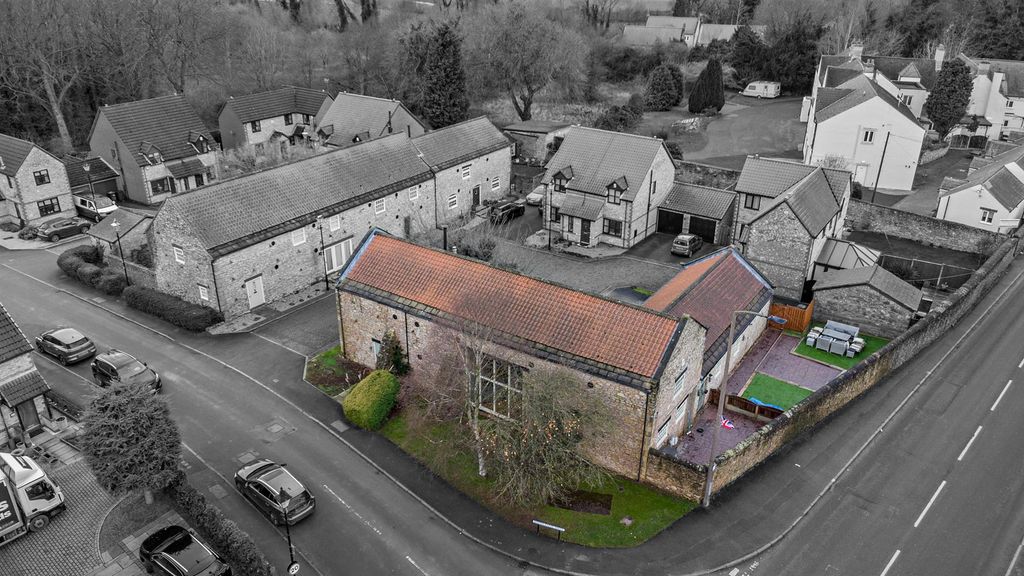 5 bed barn conversion for saleSouth Farm Drive, Skellow, Doncaster DN6