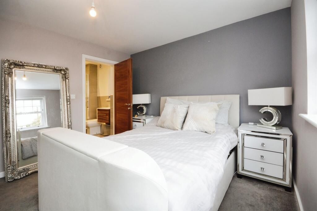 Additional image 5 of 2 bed flat for saleWestbury View, Brentwood CM14