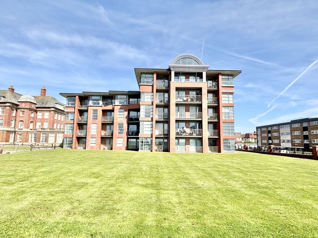 2 bed flat for saleAdmiral View, 160 Queens Promenade, Bispham FY2