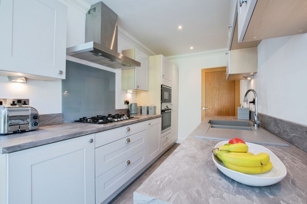 Additional image 3 of 2 bed flat for sale6 St. Anthonys Road, Bournemouth BH2