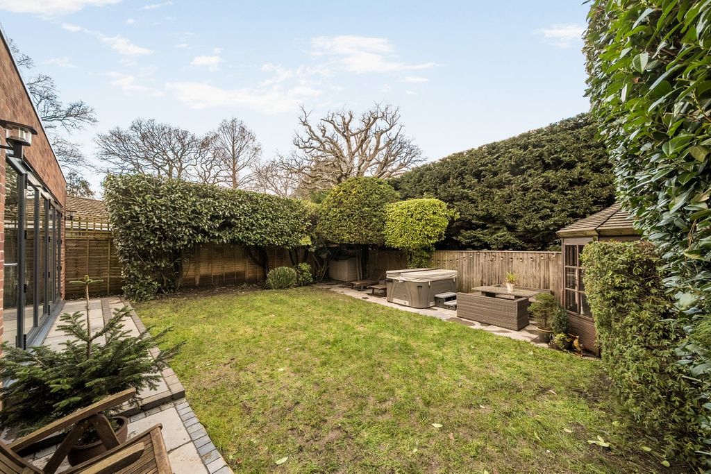 Additional image 17 of 4 bed detached house for saleRhinefield Close, Brockenhurst SO42
