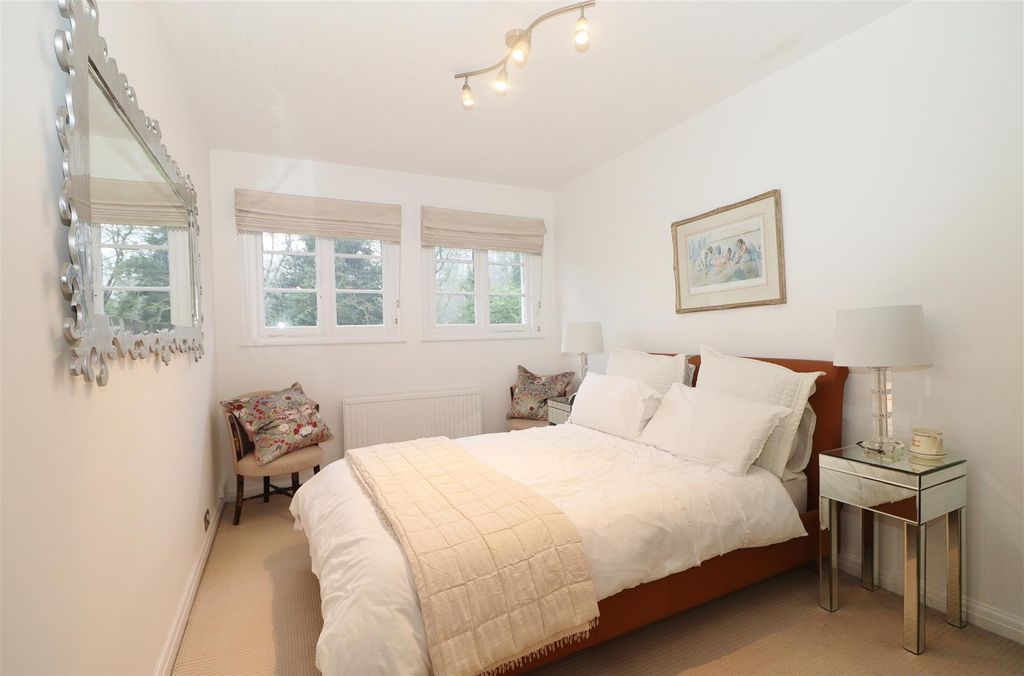 Additional image 21 of 5 bed detached house for saleBarham Avenue, Elstree, Borehamwood WD6