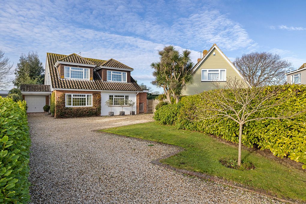 4 bed detached house for saleRegis Avenue, Aldwick Bay Estate, Aldwick, Bognor Regis, West Sussex PO21