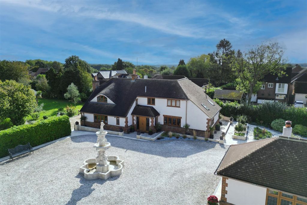 Additional image 49 of 6 bed detached house for saleHay Green Lane, Hook End, Brentwood CM15
