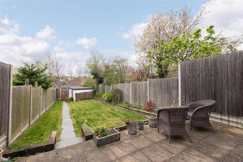 Additional image 2 of 3 bed terraced house for saleLinden Way, London N14