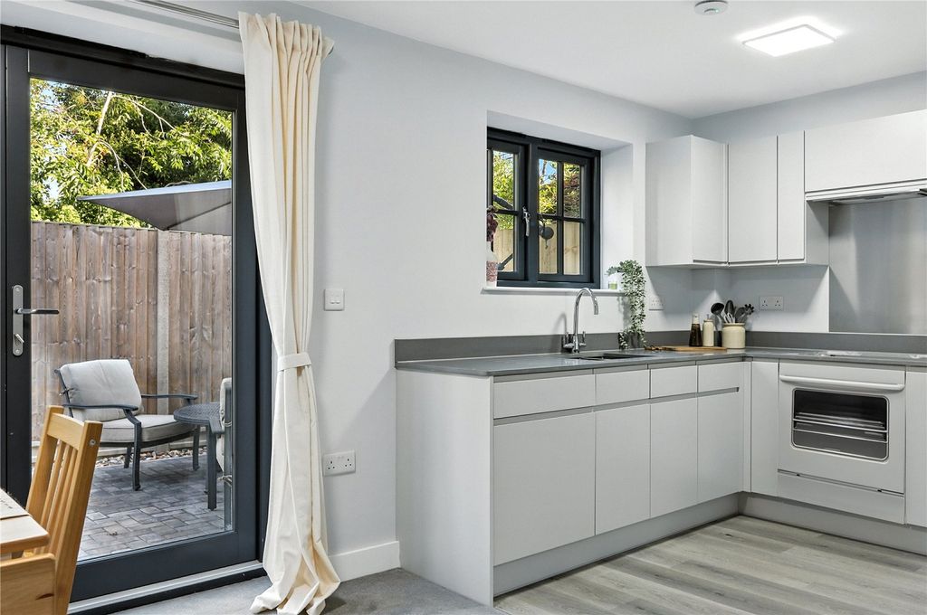 Additional image 3 of 1 bed flat for saleCox's Yard, 16-18 Rayne Road, Braintree, Essex CM7