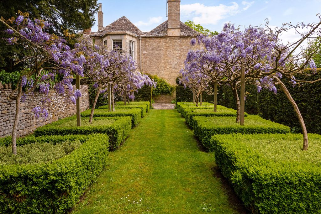 Additional image 26 of 7 bed detached house for salePreston Place, Preston, Cirencester, Gloucestershire GL7