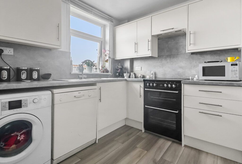 Additional image 5 of 3 bed flat for saleLingley Avenue, Airdrie ML6