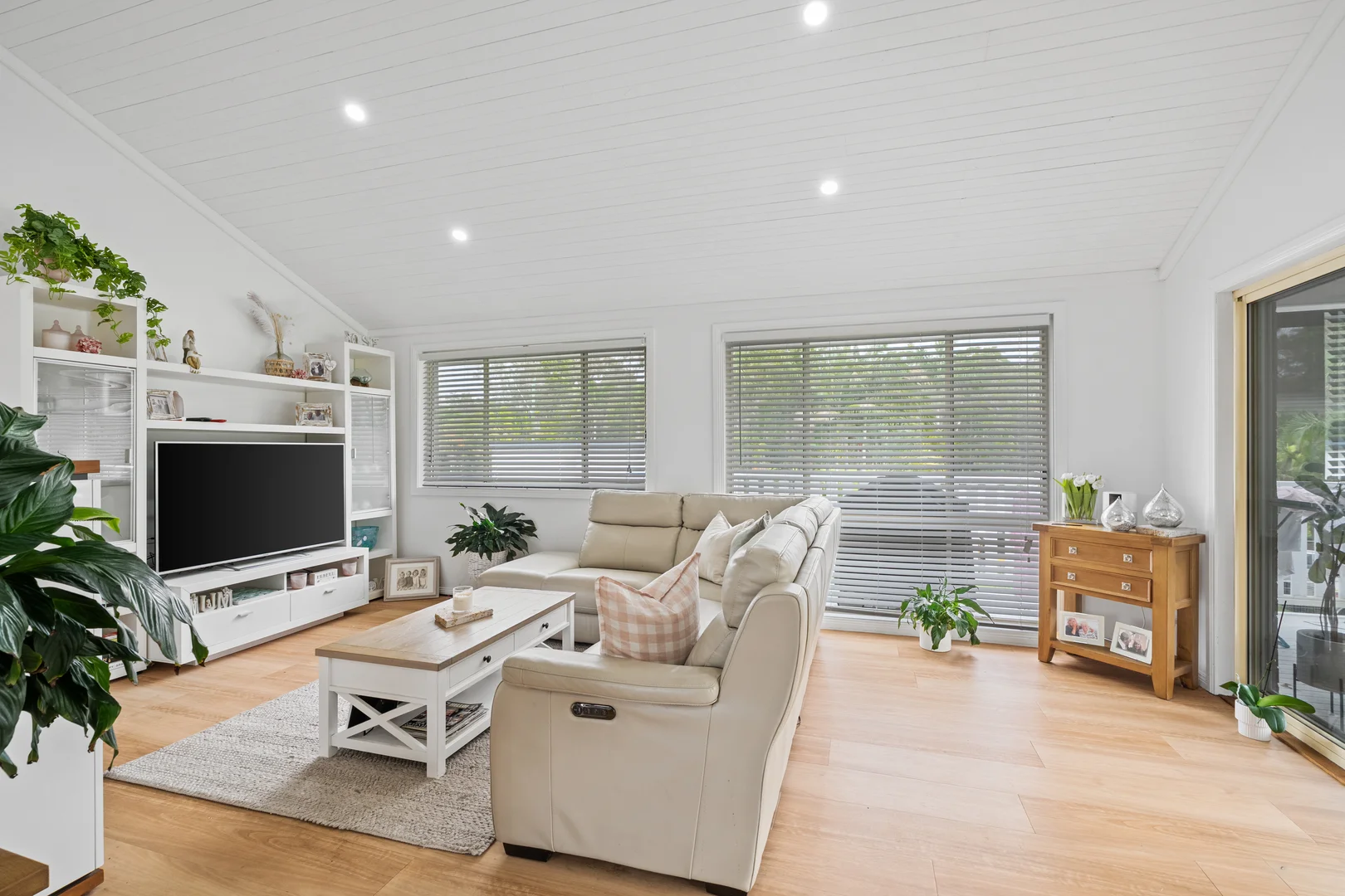 Additional image 5 of 10 Winani Road, Erina NSW 2250