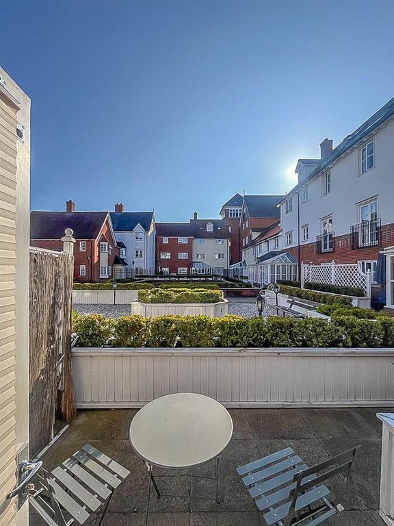 Additional image 9 of 2 bed flat for saleHart Street, Brentwood CM14