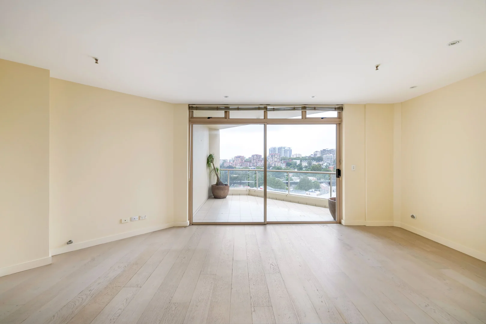 Additional image 2 of 1112/63 Crown Street, Woolloomooloo NSW 2011
