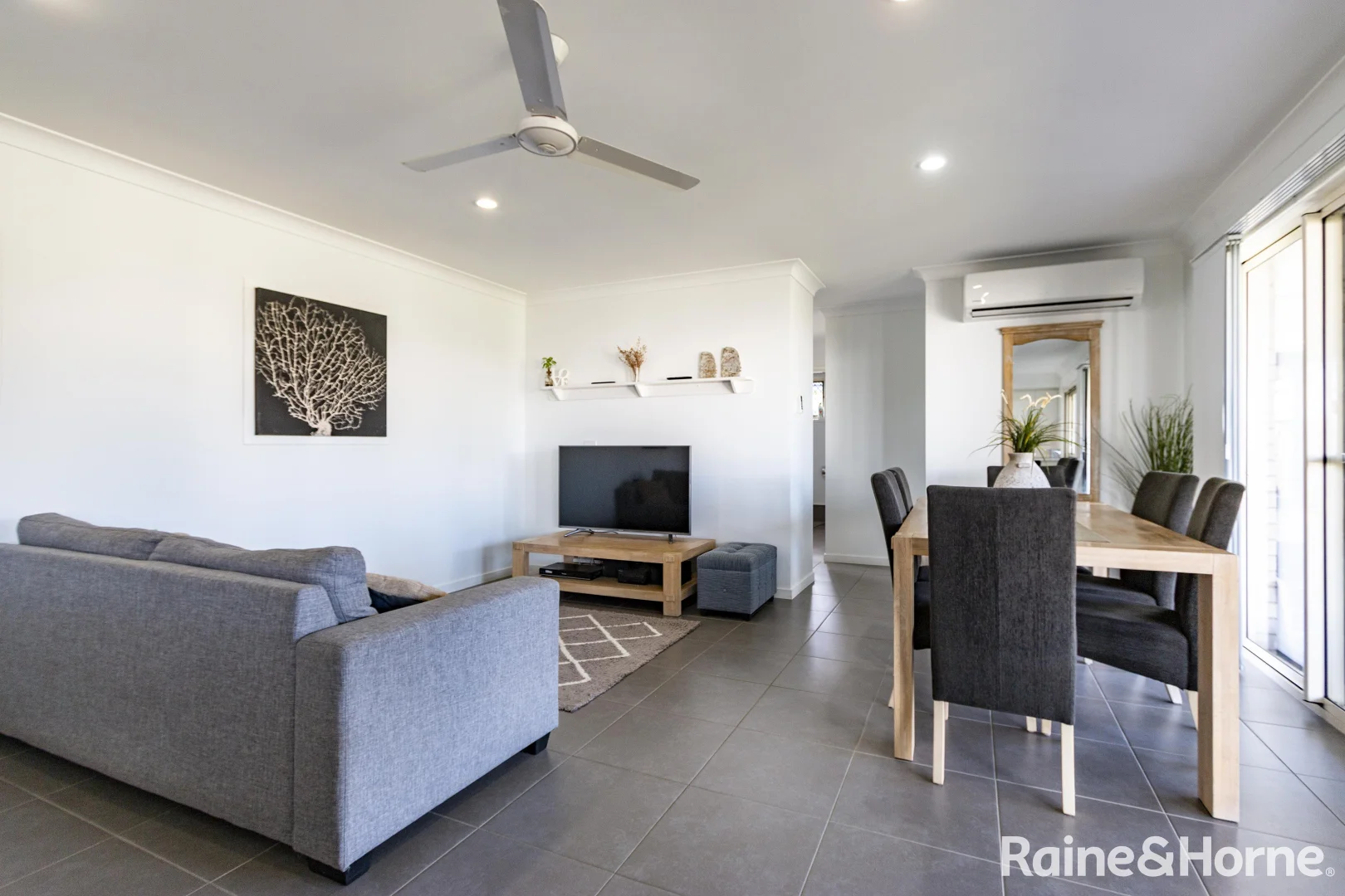 Additional image 6 of 11 Toppers Drive, Coral Cove QLD 4670