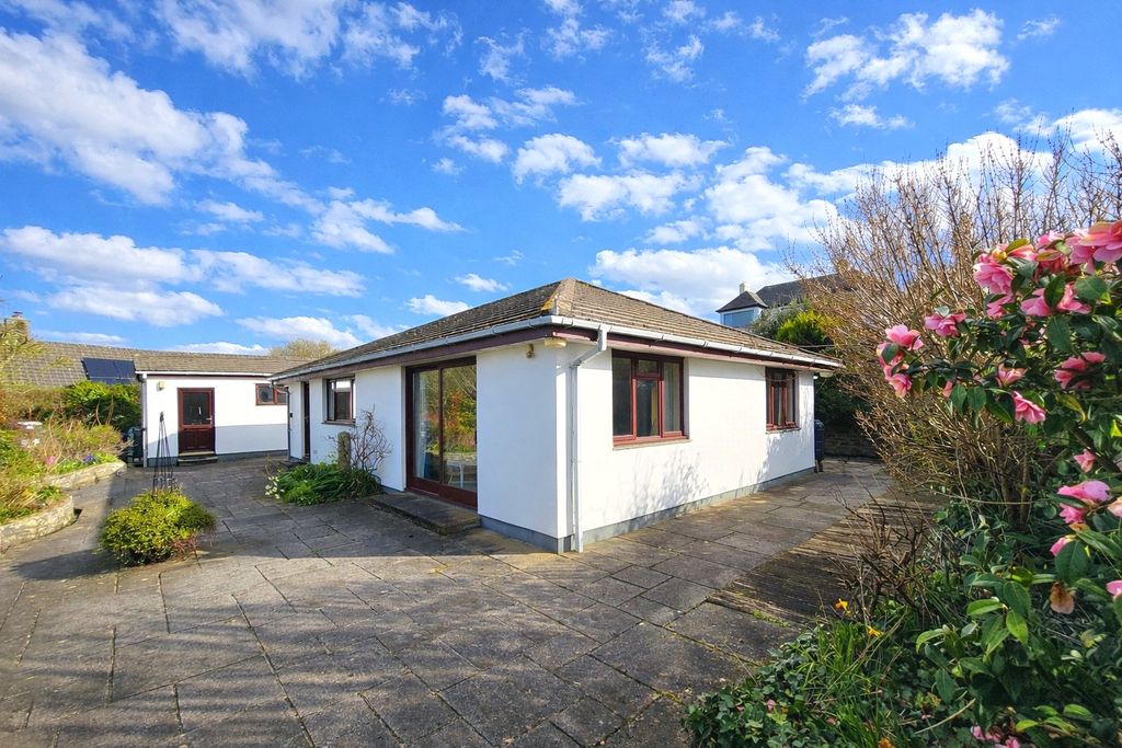 2 bed detached bungalow for saleParadise Road, Boscastle, Cornwall PL35