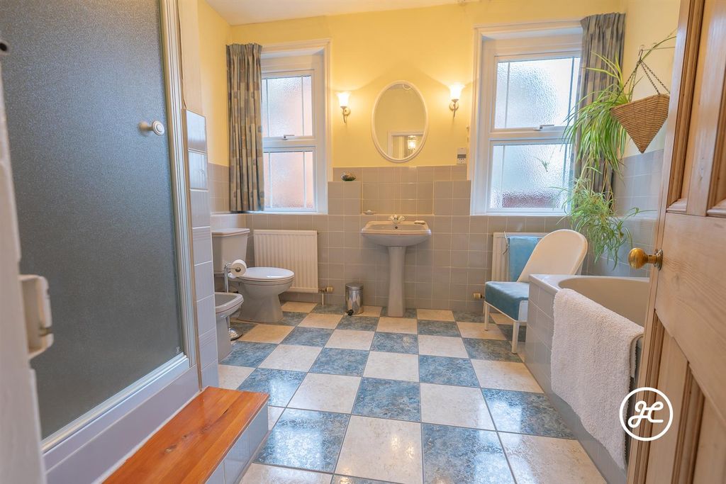 Additional image 29 of 5 bed detached house for saleDurleigh Road, Bridgwater TA6