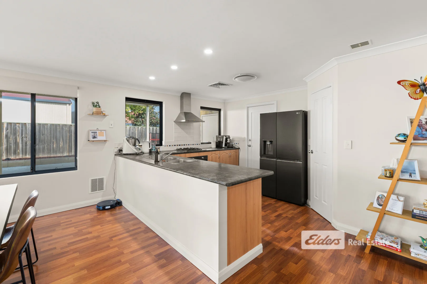 69 Burleigh Drive, Australind WA 6233 photo 4
