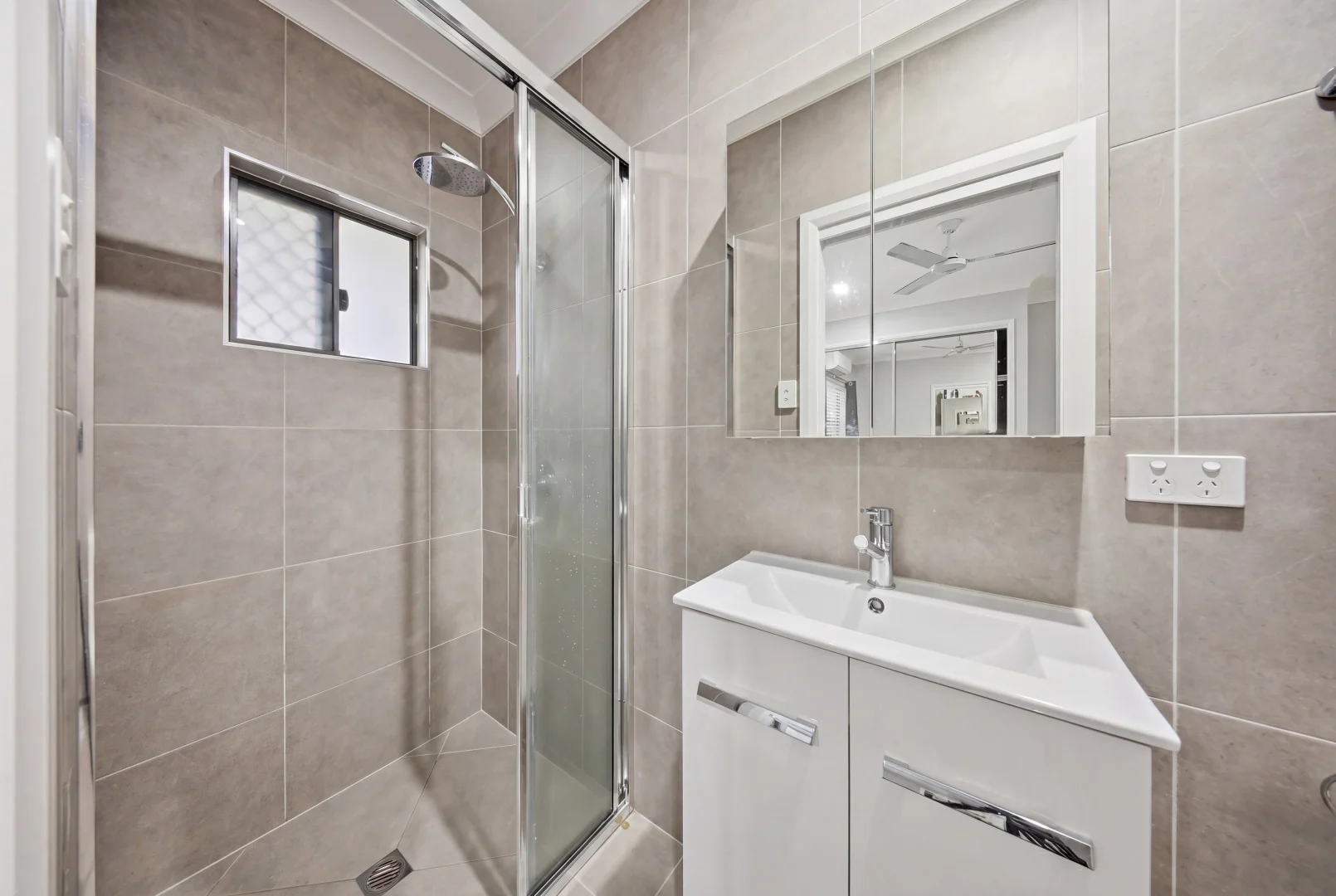 Additional image 7 of 2/5A Hugh Street, West End QLD 4810