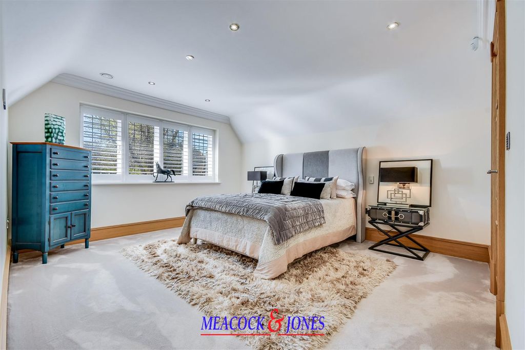Additional image 30 of 6 bed detached house for saleChallacombe Close, Hutton Mount, Brentwood CM13