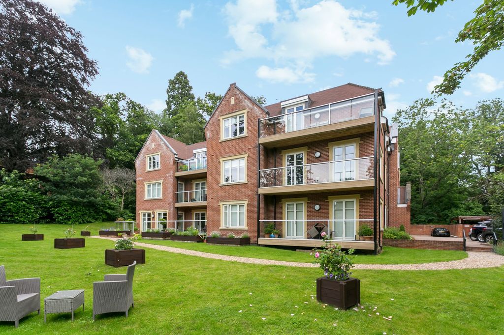 Additional image 10 of 2 bed flat for saleAscot Corner, Ascot SL5