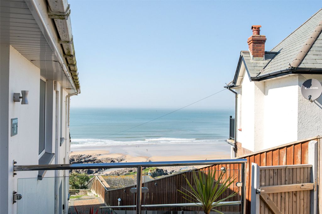 2 bed flat for saleRockfield Road, Woolacombe, Devon EX34 photo 4