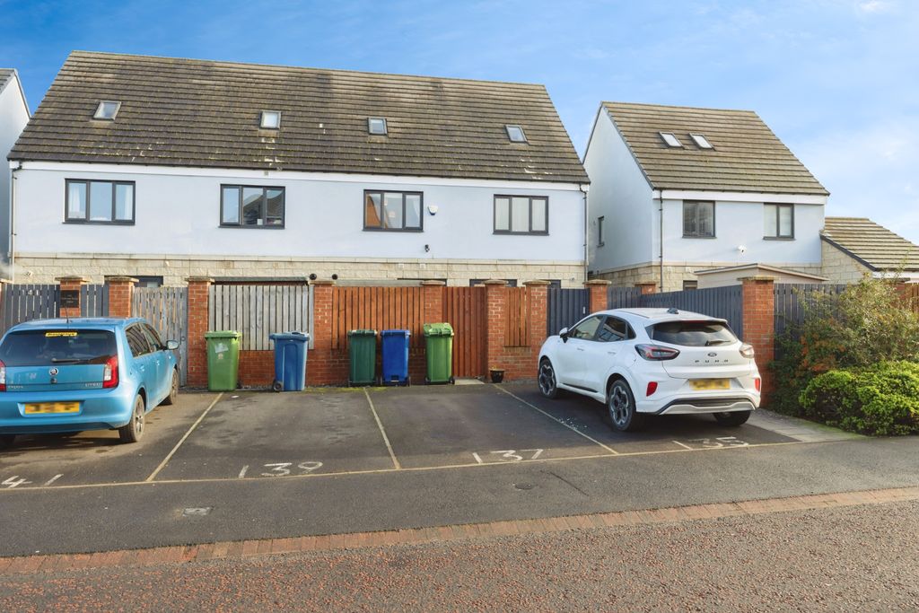 Additional image 14 of 3 bed town house for saleDerwent Water Drive, Blaydon-On-Tyne NE21