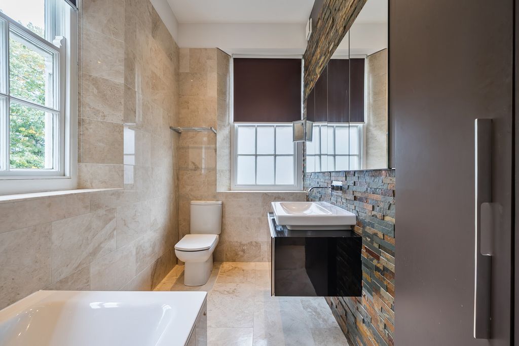 Additional image 8 of 3 bed flat for saleMavelstone Road, Bromley BR1
