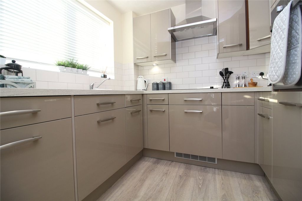 Additional image 4 of 1 bed flat for saleKnights Lodge, North Close, Lymington, Hampshire SO41