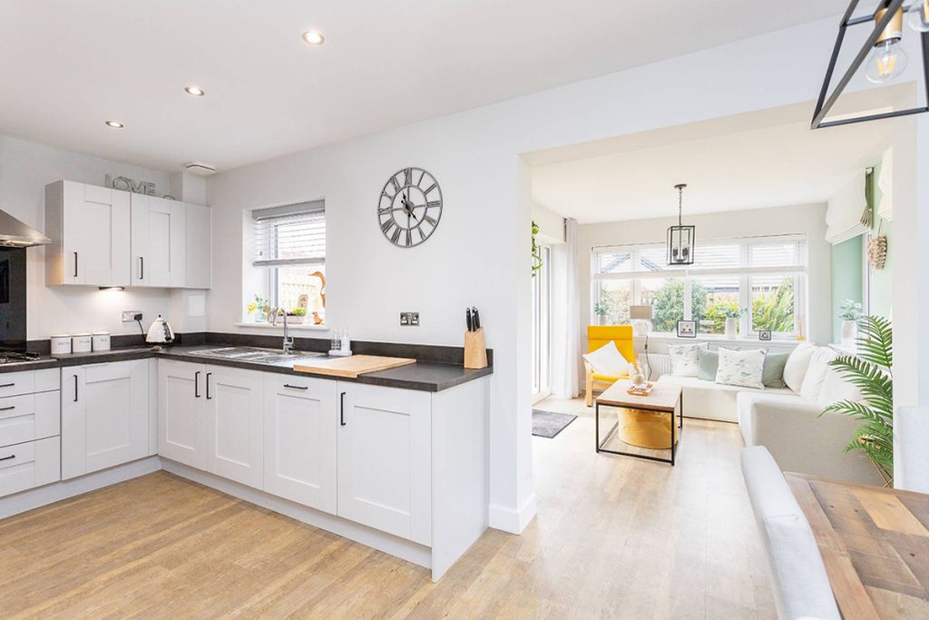 4 bed detached house for saleDouglas Davidson Drive, Rattray, Blairgowrie PH10 photo 4