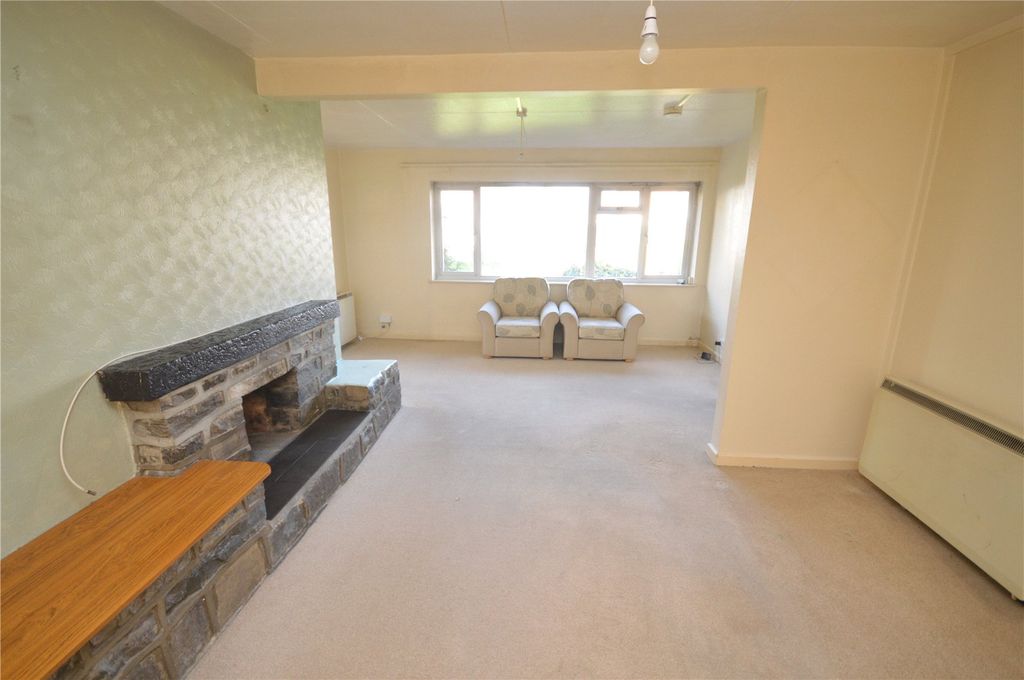 Additional image 2 of 3 bed flat for saleWarwick Avenue, Bridgwater, Somerset TA6
