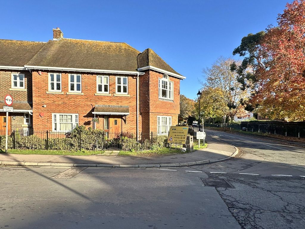 2 bed flat for saleBrookley Road, Brockenhurst, Hampshire SO42