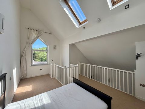 Neptune Apartments, Swansea SA1