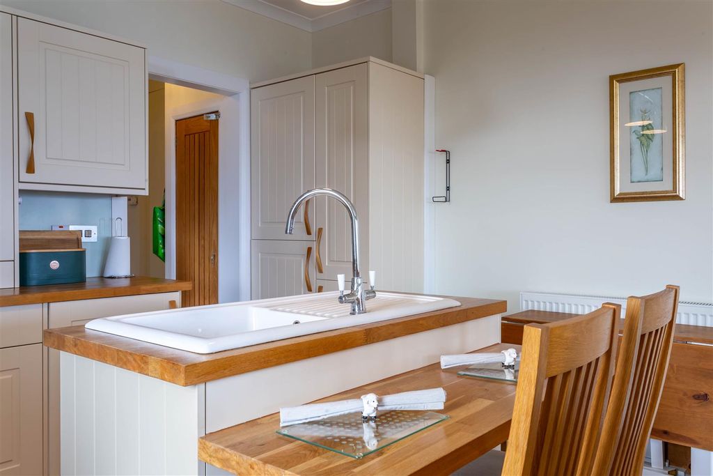 Additional image 20 of 2 bed flat for saleApt 2 Eaisdale House, Shore Road, Whiting Bay. Isle Of Arran KA27