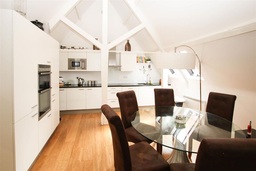Additional image 12 of 2 bed flat for saleThe Galleries, Warley, Brentwood CM14
