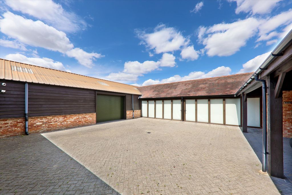 Additional image 25 of 5 bed farmhouse for saleBottle Lane, Warfield, Bracknell, Berkshire RG42