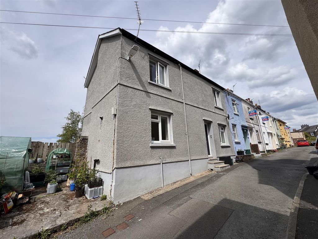 2 bed end terrace house for saleNorth Bank, Llandeilo SA19