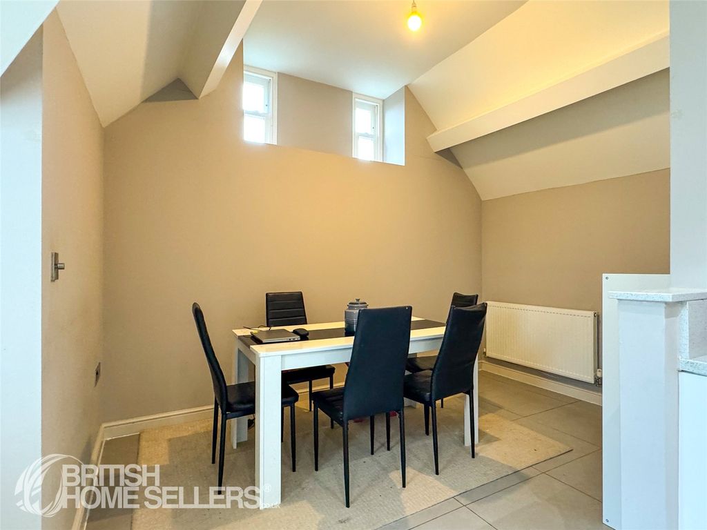Additional image 7 of 3 bed flat for saleKershaw Drive, Lancaster, Lancashire LA1