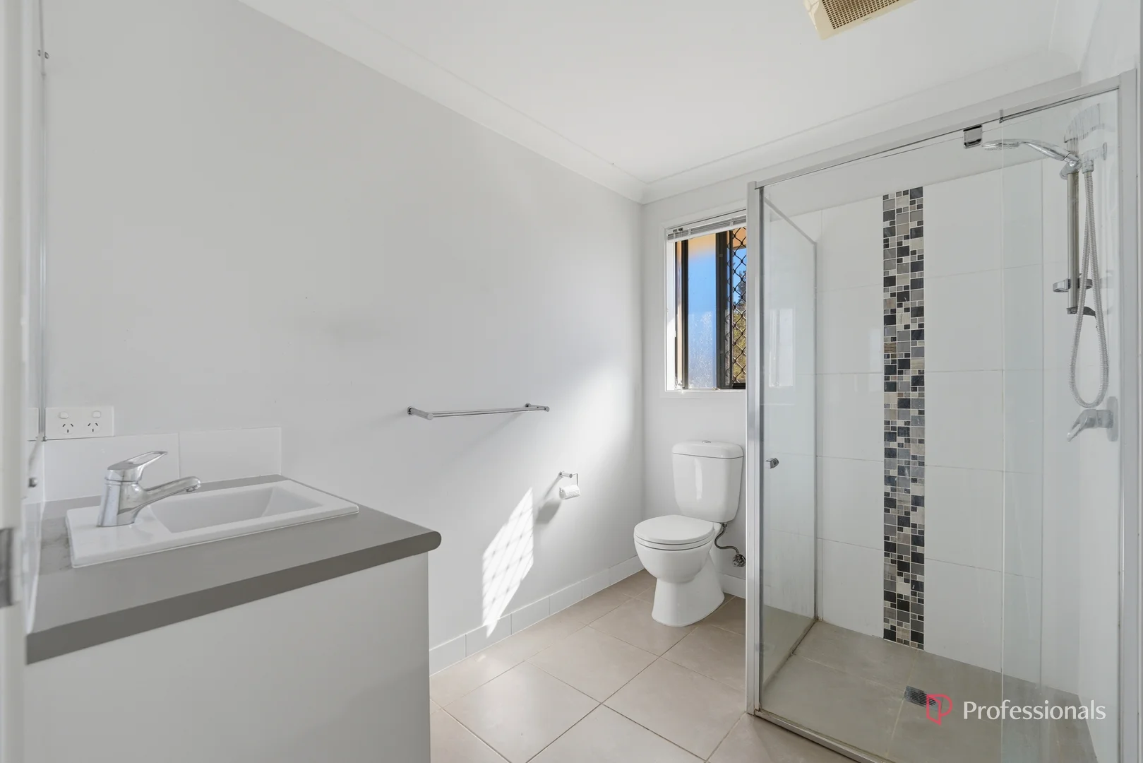 Additional image 6 of 9 Lara Avenue, Armidale NSW 2350