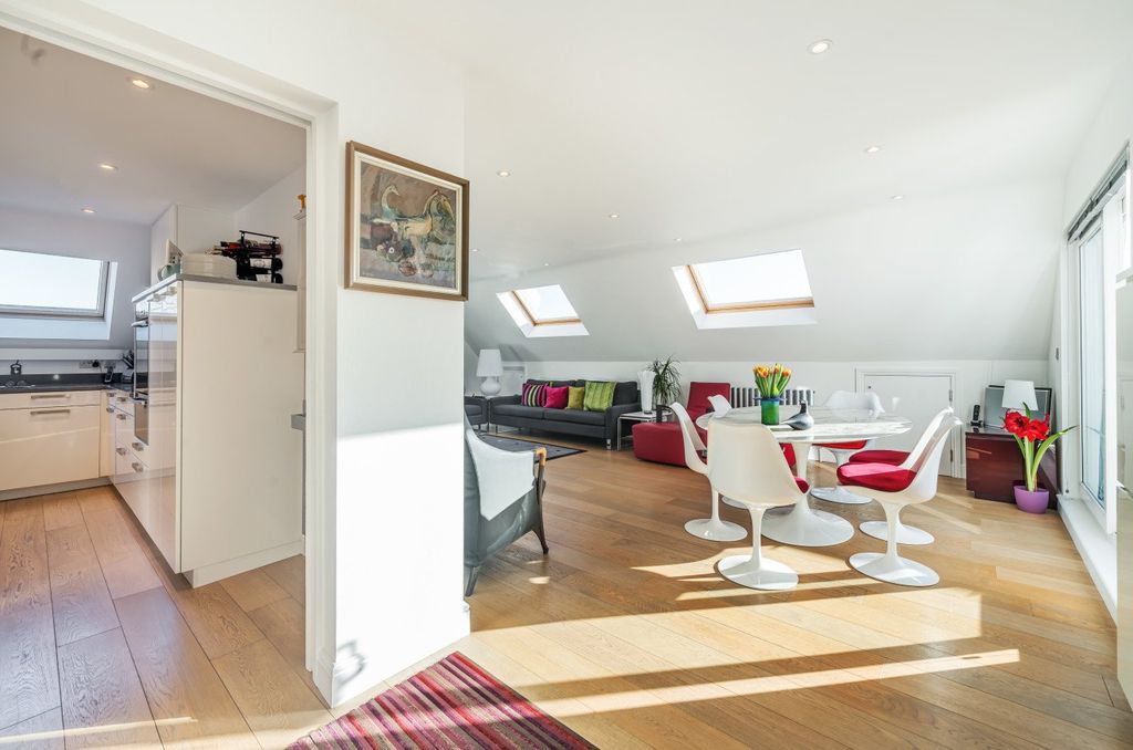 Additional image 8 of 2 bed flat for saleBeckenham Grove, Beckenham, Kent BR2