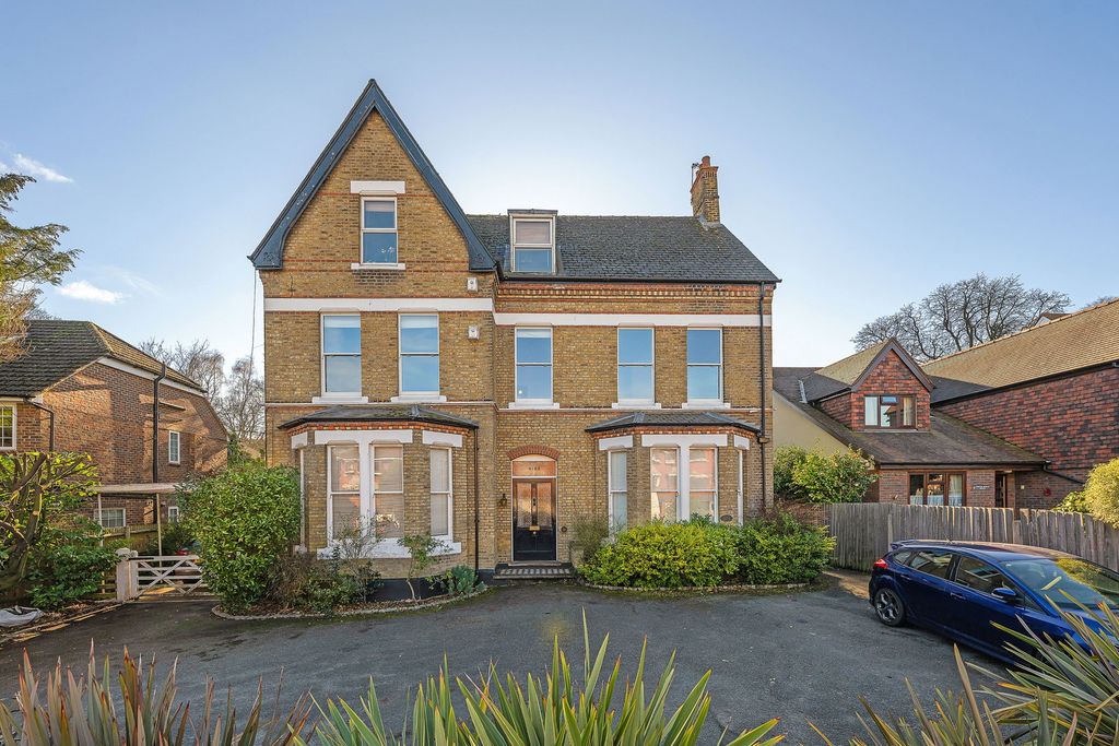 Additional image 3 of 3 bed flat for saleBromley Grove, Bromley BR2