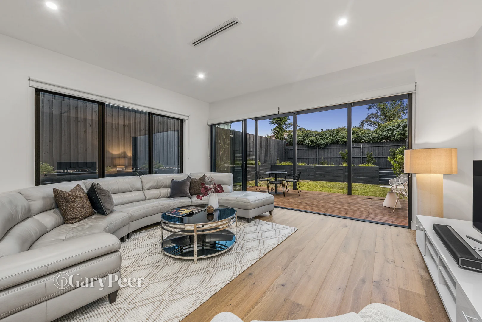 4B Hazel Avenue, Edithvale VIC 3196 photo 2