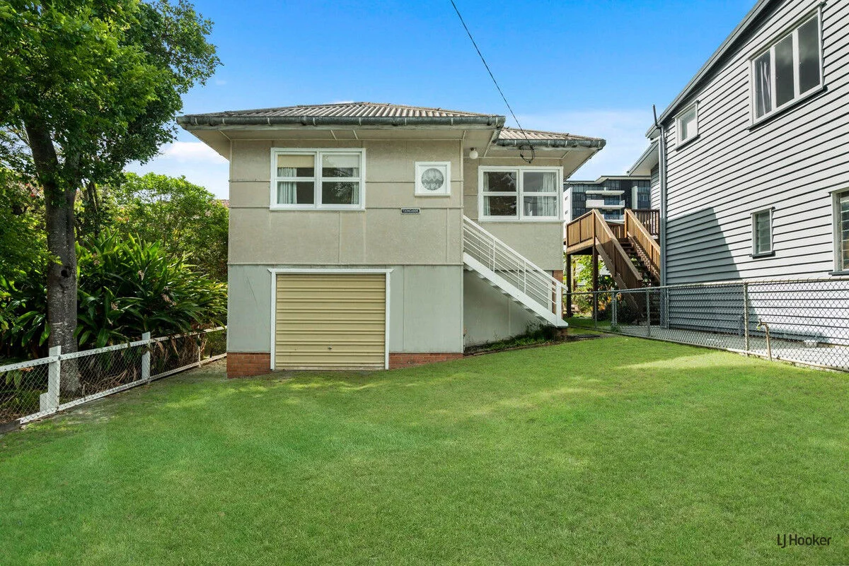 17 Twenty Third Avenue, Palm Beach QLD 4221