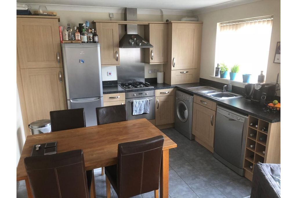 Additional image 4 of 2 bed flat for saleViking Court, Blyth NE24