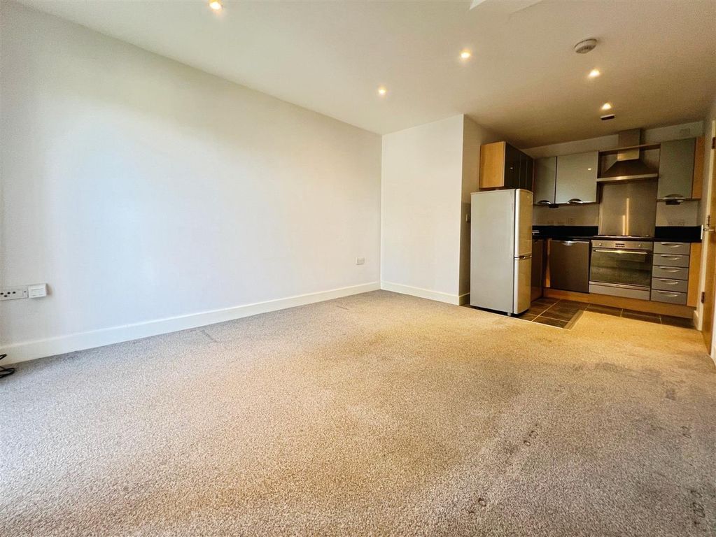 Additional image 5 of 2 bed flat for saleHarrogate Road, Bradford BD2