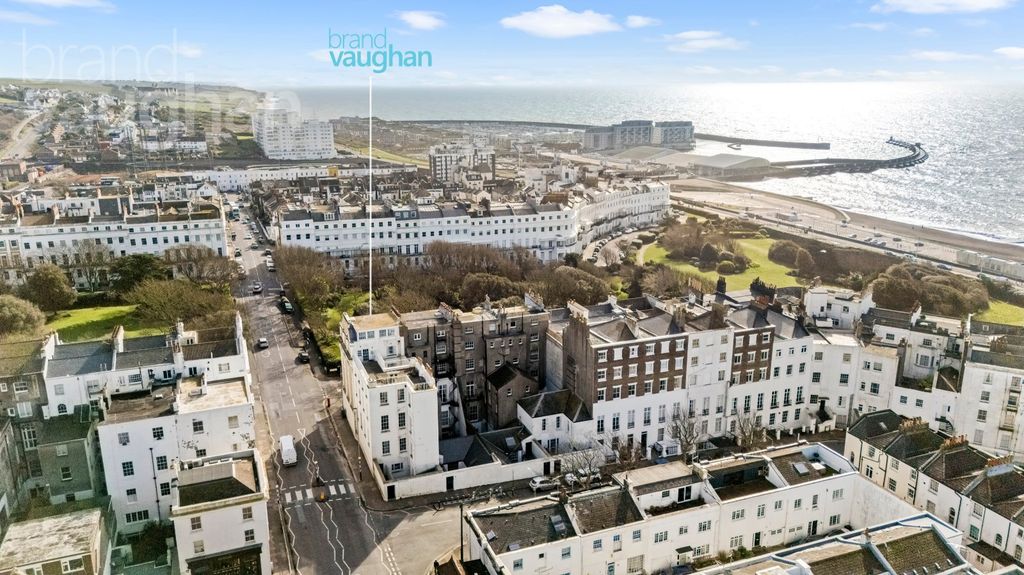 Additional image 3 of 3 bed flat for saleSussex Square, Brighton, East Sussex BN2
