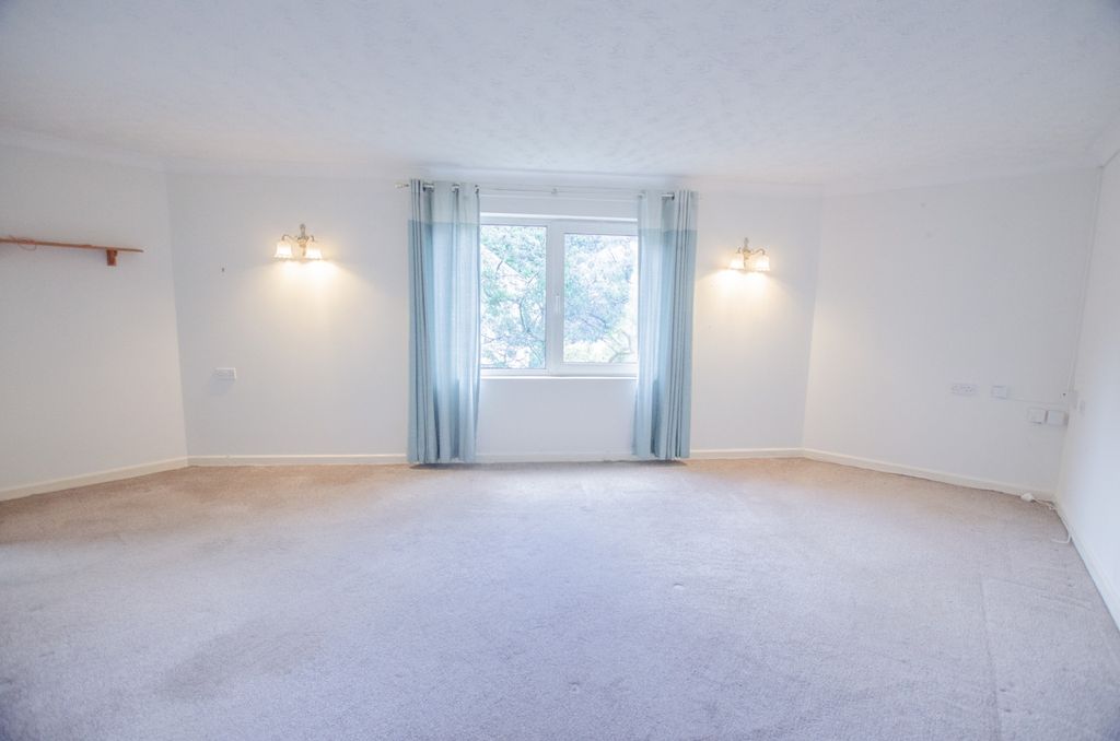 Additional image 2 of 1 bed flat for sale10 Burnards Court, Berrycoombe Road, Bodmin PL31