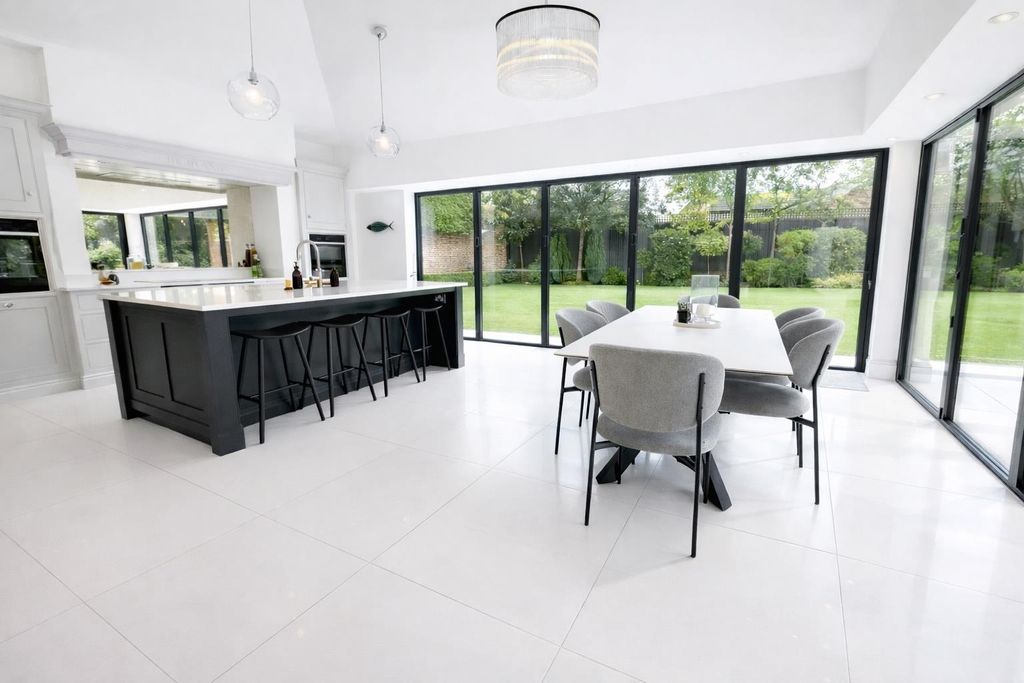 Additional image 9 of 6 bed detached house for saleGreenway, Hutton Mount, Brentwood CM13
