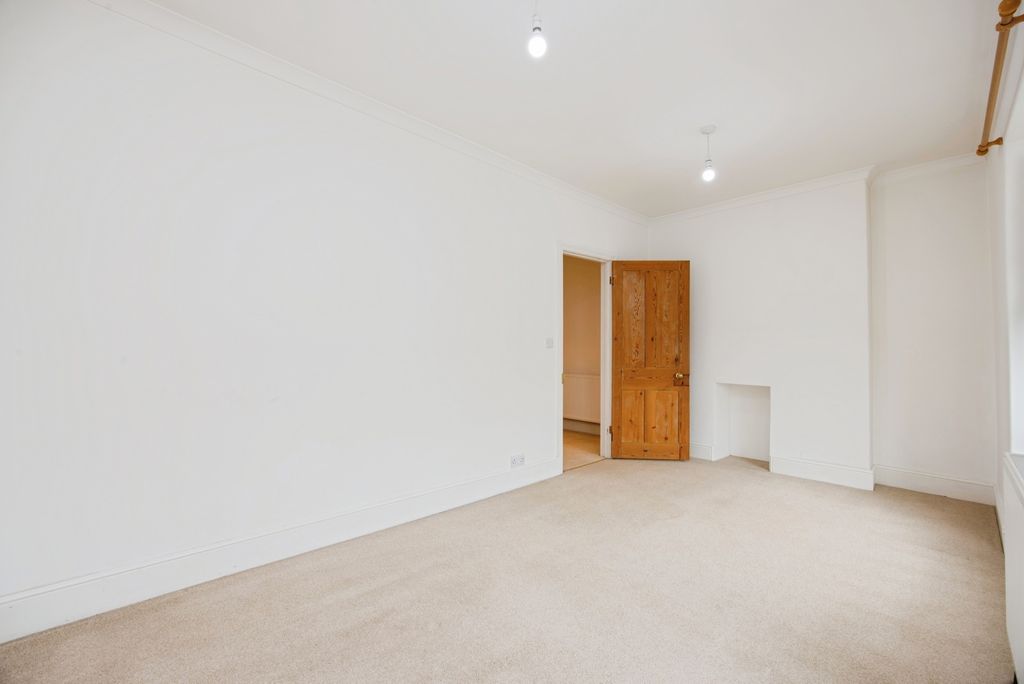 Additional image 7 of 1 bed flat for saleWestern Terrace, Bodmin, Cornwall PL31
